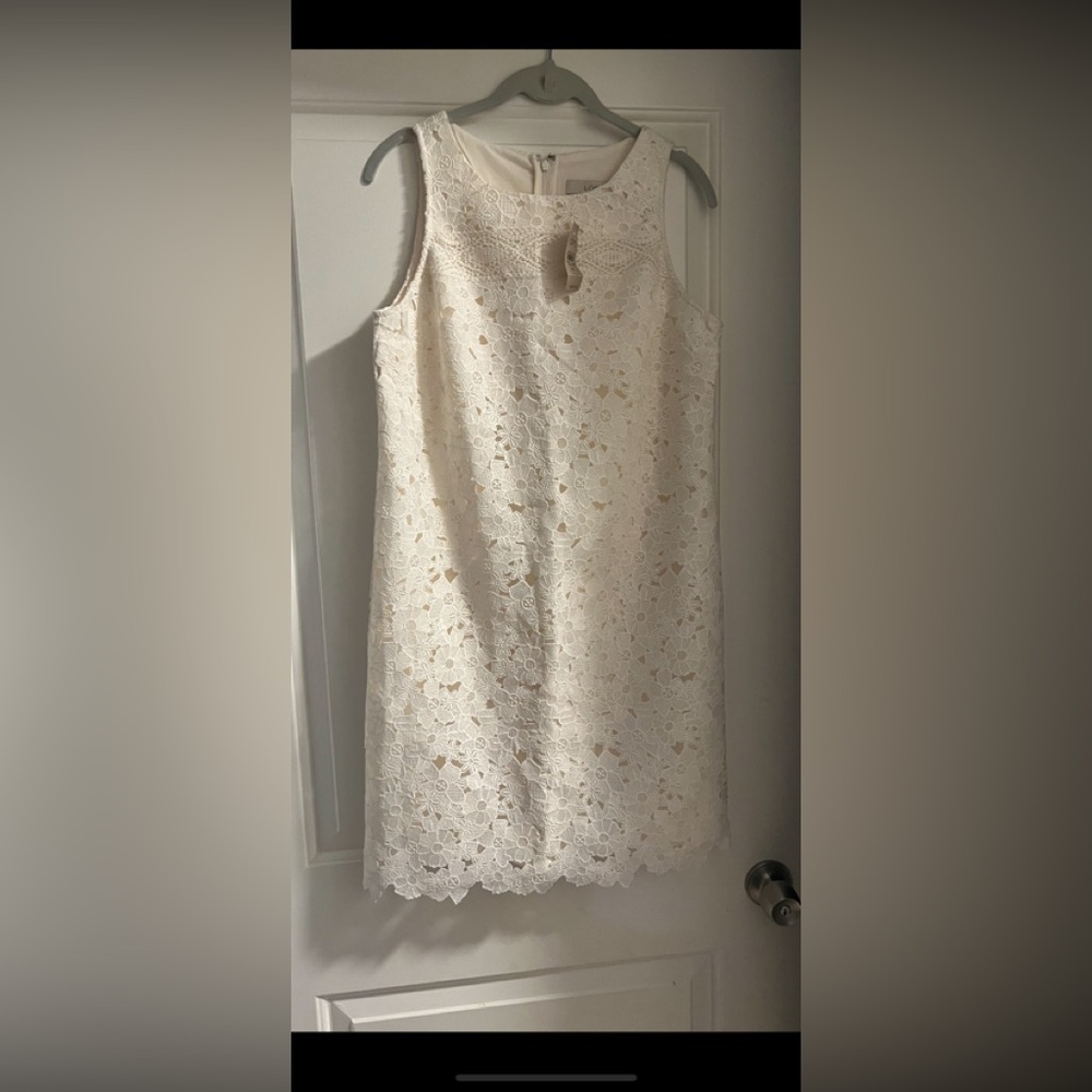 Elegant Floral Lace Dress - Ivory